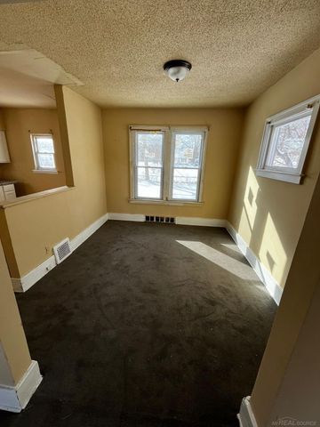 19235 LAMONT Street, Detroit, MI 48234