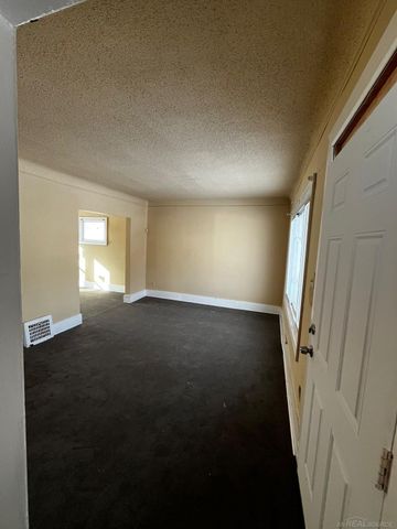 19235 LAMONT Street, Detroit, MI 48234