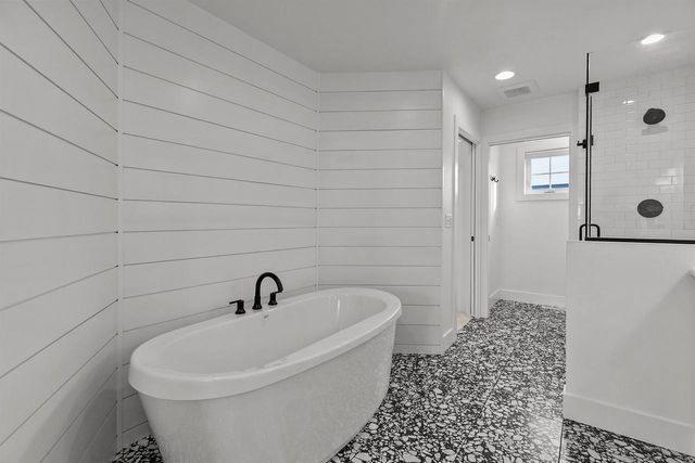 N8861 NOE ROAD, Menasha, WI 54952