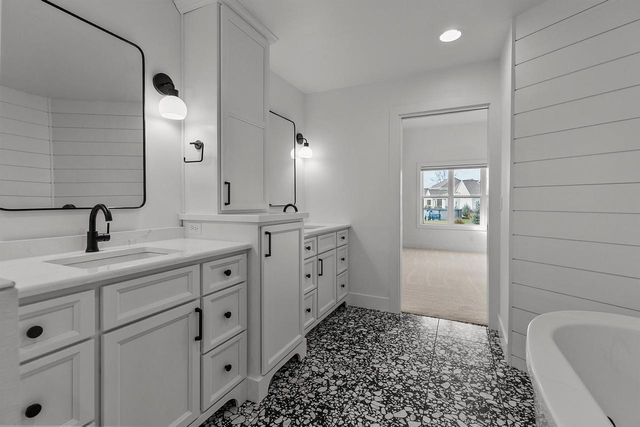 N8861 NOE ROAD, Menasha, WI 54952