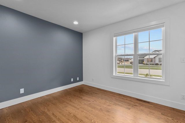 N8861 NOE ROAD, Menasha, WI 54952