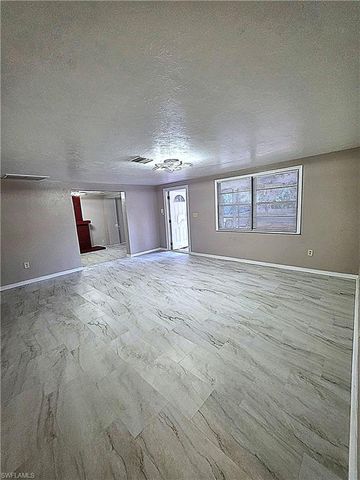 135 Powell Creek CIR, North Fort Myers, FL 33917