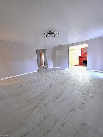 135 Powell Creek CIR, North Fort Myers, FL 33917