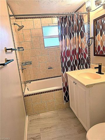 135 Powell Creek CIR, North Fort Myers, FL 33917