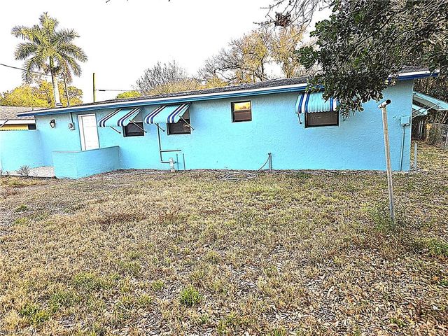 135 Powell Creek CIR, North Fort Myers, FL 33917