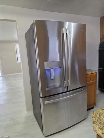 135 Powell Creek CIR, North Fort Myers, FL 33917