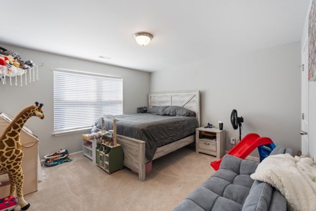 714 Monarchos Bnd, Burns, TN 37029