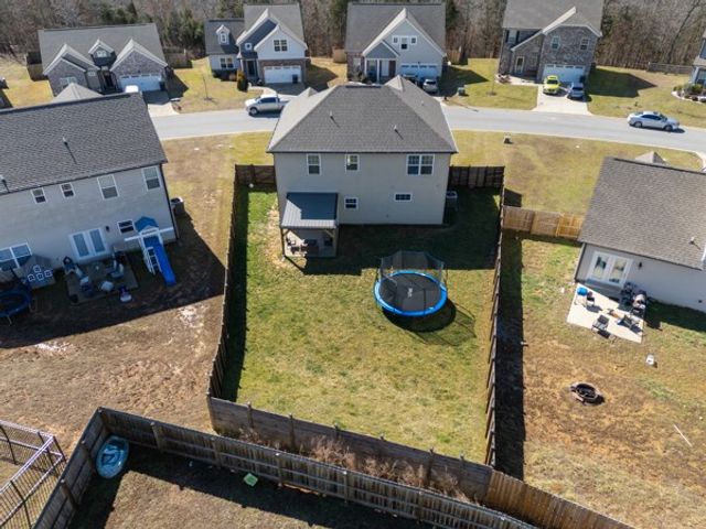 714 Monarchos Bnd, Burns, TN 37029