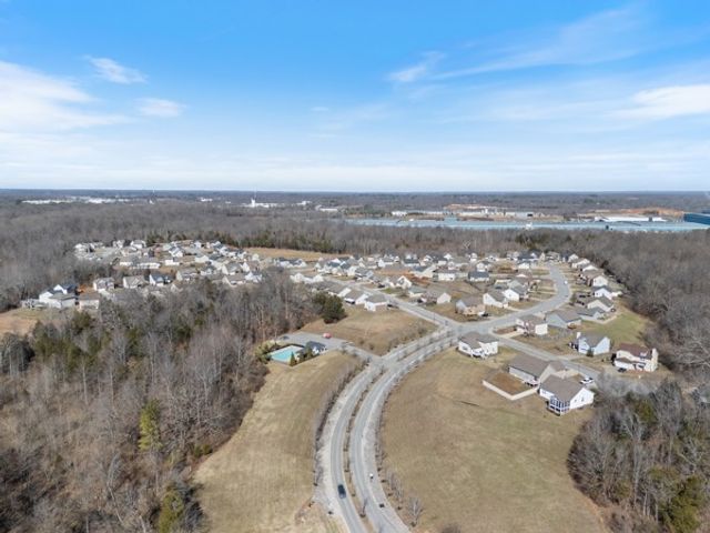 714 Monarchos Bnd, Burns, TN 37029