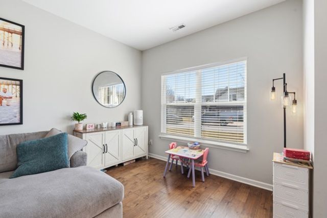 714 Monarchos Bnd, Burns, TN 37029