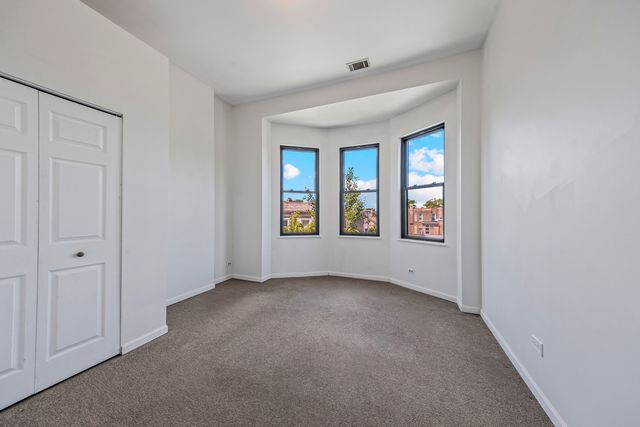 800 S Loomis Street 2, Chicago, IL 60607