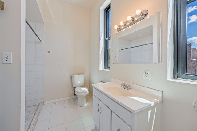 800 S Loomis Street 2, Chicago, IL 60607