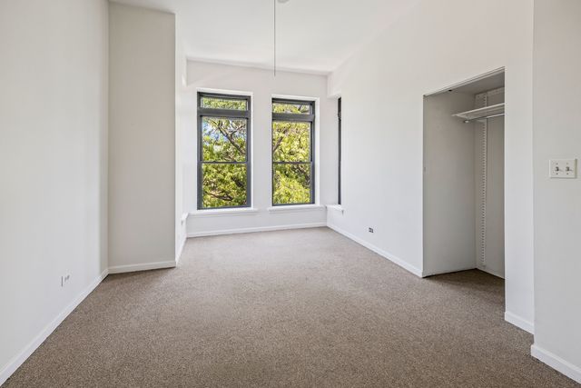 800 S Loomis Street 2, Chicago, IL 60607
