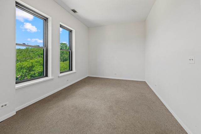 800 S Loomis Street 2, Chicago, IL 60607