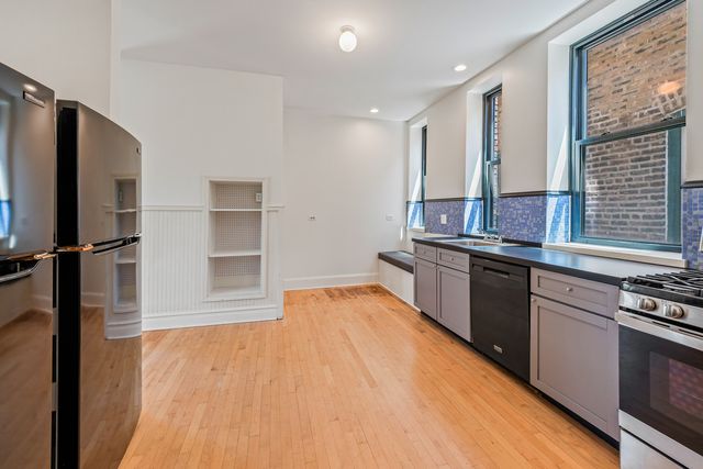 800 S Loomis Street 2, Chicago, IL 60607