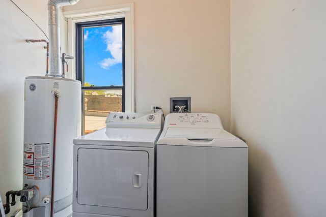 800 S Loomis Street 2, Chicago, IL 60607