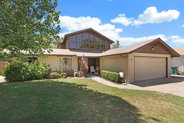 7 S Fairmont Ave, Lodi, CA 95240