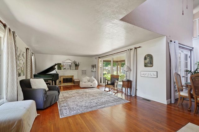 7 S Fairmont Ave, Lodi, CA 95240
