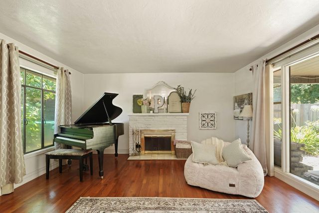 7 S Fairmont Ave, Lodi, CA 95240