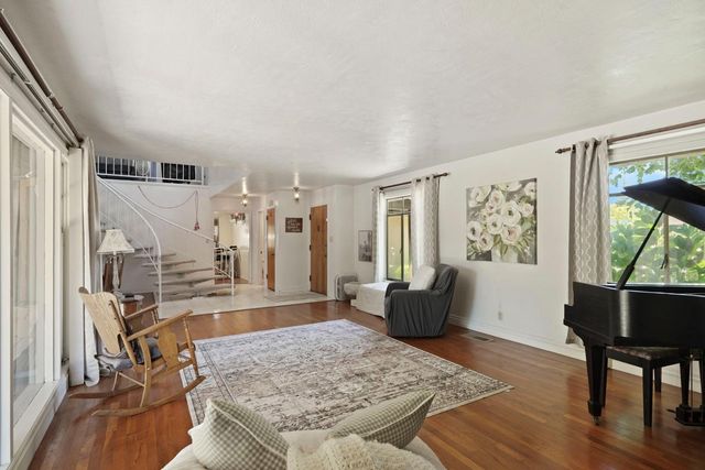 7 S Fairmont Ave, Lodi, CA 95240