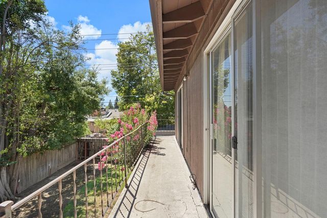 7 S Fairmont Ave, Lodi, CA 95240