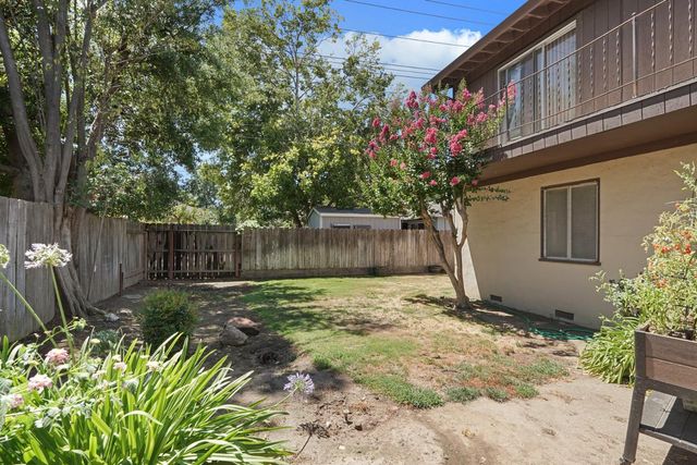 7 S Fairmont Ave, Lodi, CA 95240