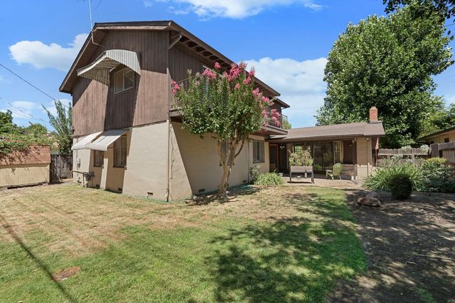 7 S Fairmont Ave, Lodi, CA 95240