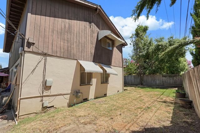 7 S Fairmont Ave, Lodi, CA 95240