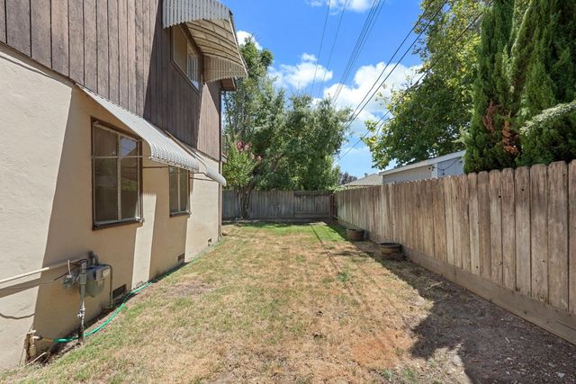 7 S Fairmont Ave, Lodi, CA 95240