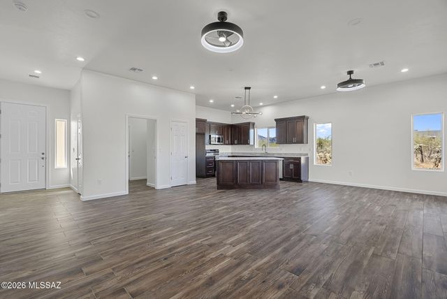 1825 Via Nueva Zelandia, Rio Rico, AZ 85648