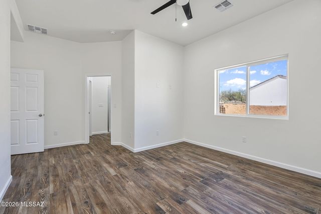 1825 Via Nueva Zelandia, Rio Rico, AZ 85648
