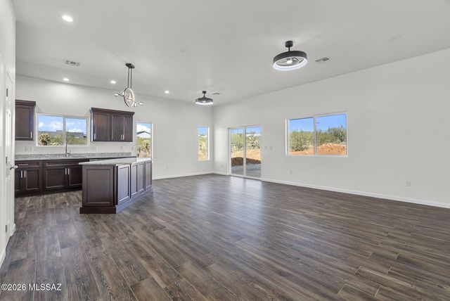 1825 Via Nueva Zelandia, Rio Rico, AZ 85648