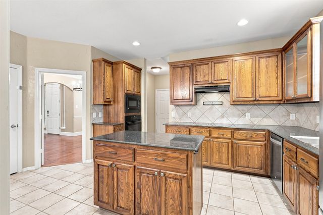 1304 Timberline Drive, Mckinney, TX 75072