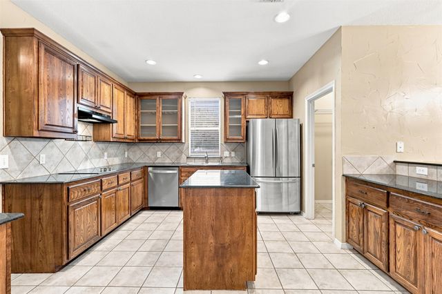 1304 Timberline Drive, Mckinney, TX 75072