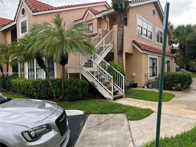 15581 SW 104th Ter 224, Miami, FL 33196