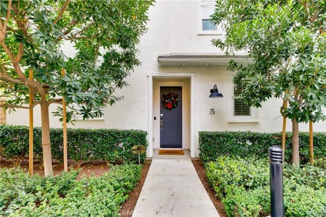 5 Hideaway, Mission Viejo, CA 92692