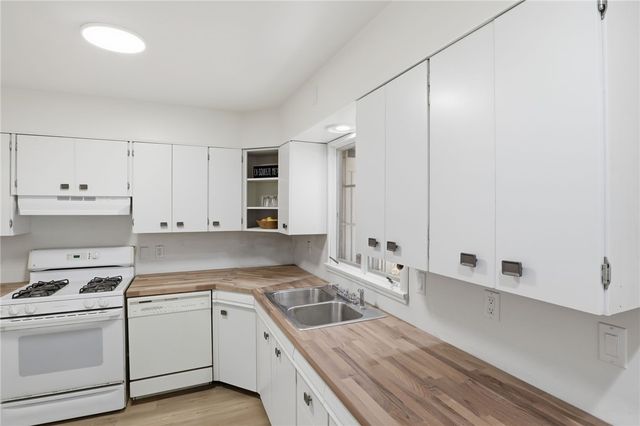 119 Oakridge Drive, Irondequoit, NY 14617