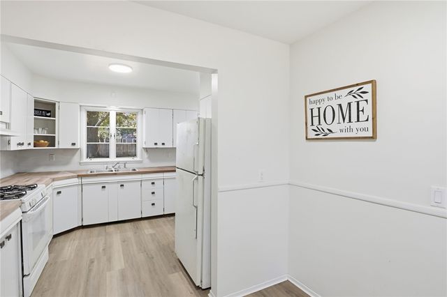 119 Oakridge Drive, Irondequoit, NY 14617