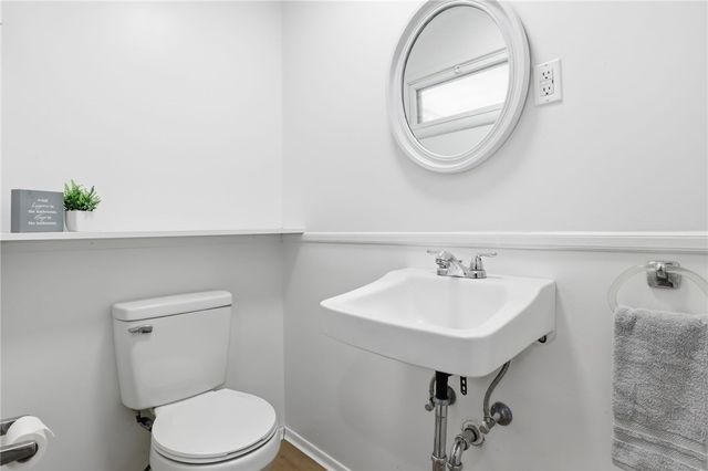 119 Oakridge Drive, Irondequoit, NY 14617