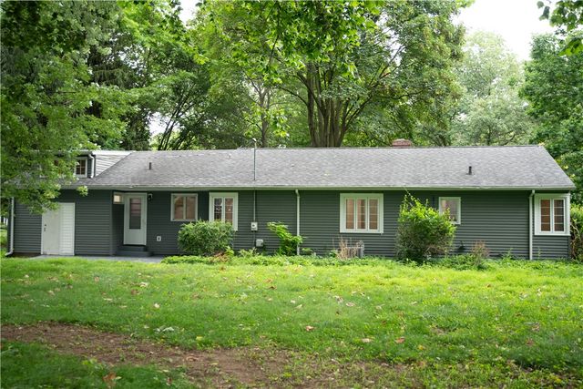 119 Oakridge Drive, Irondequoit, NY 14617