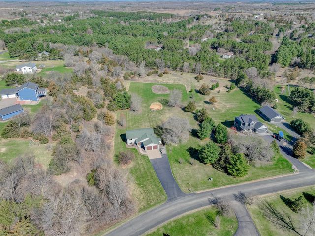 982 Drover Trail, Hudson, WI 54016