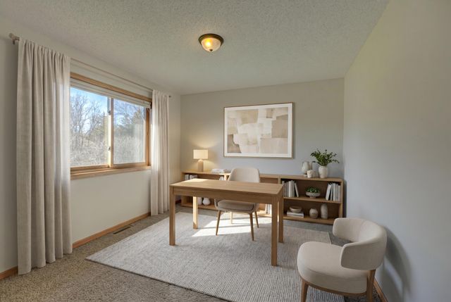 982 Drover Trail, Hudson, WI 54016