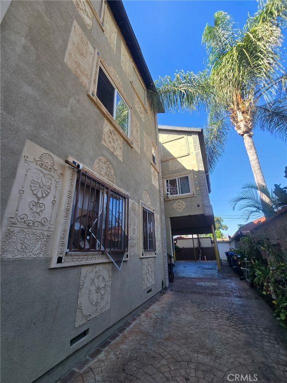 443 W 49th, Los Angeles, CA 90037 — photo 4