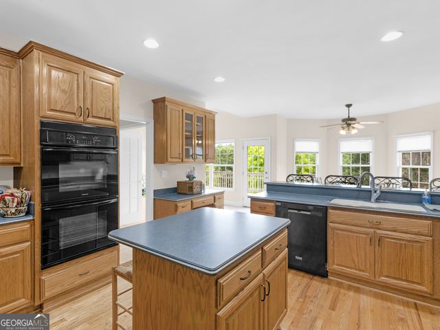 1302 Chester Place, Mcdonough, GA 30252