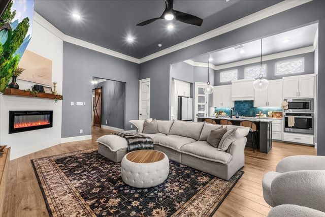 2721 River Path Court, Burleson, TX 76028