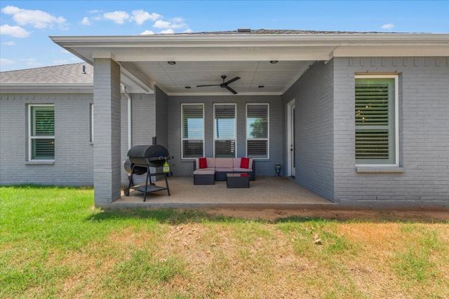 2721 River Path Court, Burleson, TX 76028