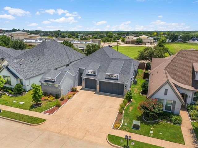 2721 River Path Court, Burleson, TX 76028