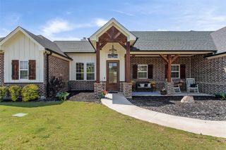1064 Eagles Bluff Drive, Weatherford, TX 76087