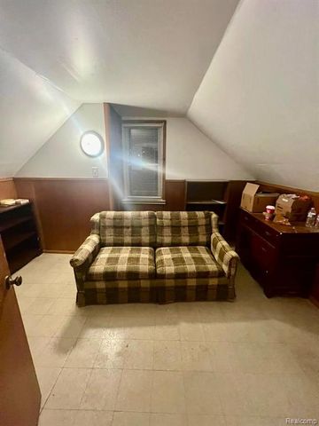 5620 Elmgrove Avenue, Warren, MI 48092