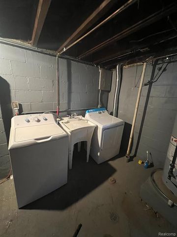 5620 Elmgrove Avenue, Warren, MI 48092